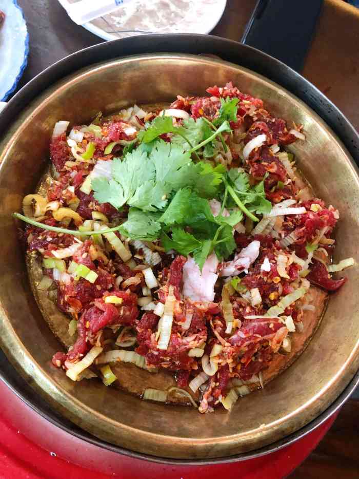 金子冯家屯烤牛肉-"听说很有名的烤肉啦,他家肉只有一种肉,是.