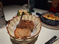 黑咧吧配黄油-俄士厨房(五棵松华熙LIVE店)