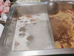 -百年川椒重庆老火锅(光谷店)