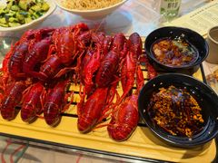 -肥肥虾庄·金牌油焖大虾(汉街SKP店)