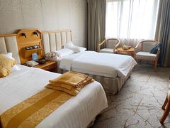 -广东大厦酒店(广州北京路步行街纪念堂地铁站店)