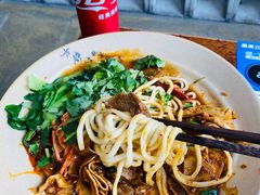 -方铲铲·成都板凳面(滨江银泰店)