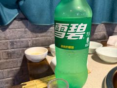 雪碧-九尺赵老四鲜鹅肠火锅