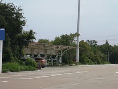 -平望服务区·停车场