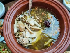 -有红鸡毛店·川菜(建设路店)