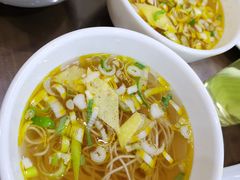 -盛唐府乾州酸汤面
