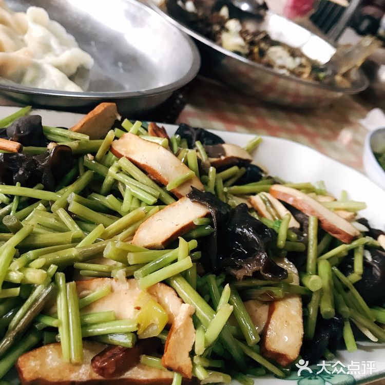 众志成城，共渡危难