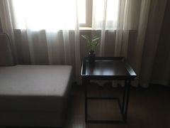 -和颐至尊酒店(上海徐家汇桂林公园地铁站店)