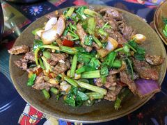 爆炒小黄牛-苗湘食府(十年店)