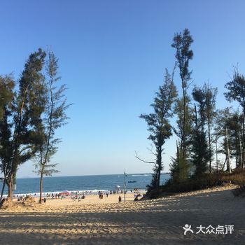 周末和闺蜜四人行去了西涌海滩，天气真的太好了