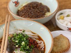 -刘聋子粉馆(张家界总店)