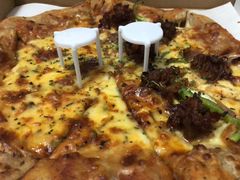 牛肉芝士双拼披萨-宅恩特披萨(百汇城店)