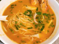 酸辣冬阴功海鲜汤檬粉-美奈小馆·东南亚菜(福田星河COCO Park店)