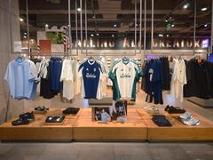 -阿迪达斯(来福士广场运动休闲集合店)