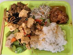 -同济大学本部学苑饮食广场