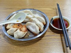 -黄阿姨锅贴大王(万航渡路店)