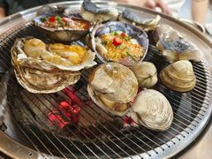 -围炉肉舍•炭烤活鳗•丹东海鲜烤肉(步行街店)