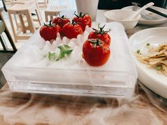 番茄脆菇沙拉-小大董·烤鸭(王府井apm店)