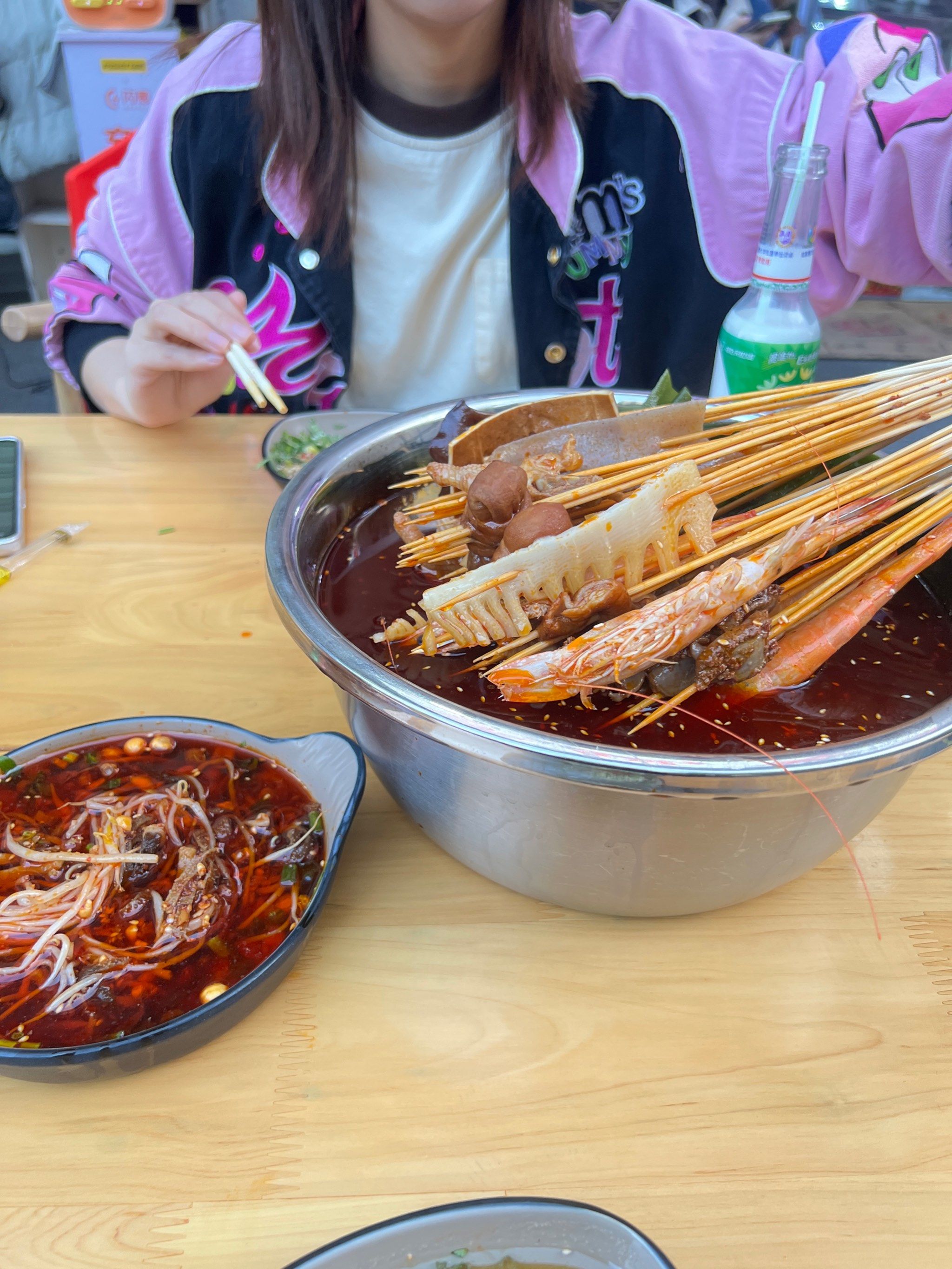 地铁口很近的一家串串店!味道好菜品新鲜!