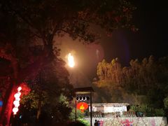 -森波拉火山温泉