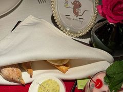 -弦月窗LUNETTE BY AMANDA(复兴路店)