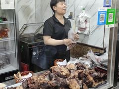 -闫家驴肉火烧(五四店)