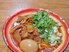 -楚东君•襄阳牛肉面牛杂煲(陆家嘴正大店)