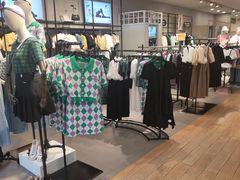 -三福时尚(三峡广场华夏银座店)