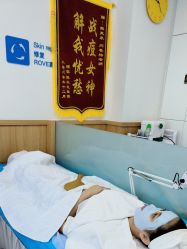 -靓芙泉专研痘痘肌