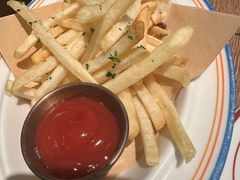 -玛格萝妮比萨屋(四平店)