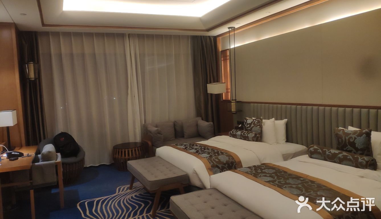 没有什么互动的节目。住的乞丐房