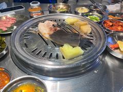 -哈哈碳都·牛肋条无限自助烤肉(宝龙店)
