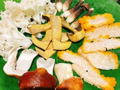 -钢管厂五区小郡肝串串香火锅(梅川路店)