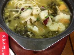 石锅酸菜鱼-周鱼小馆石锅酸菜鱼(活力汇店)