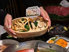 -楠小云·云南鲜菌·鲜牛自助火锅(九眼桥店)