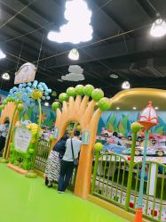 点击看大图 -维佳童话镇演出现场(徐东店)