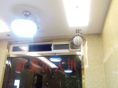 等位区-川人川菜馆·小龙虾·鲜虾现做(黄山路店)