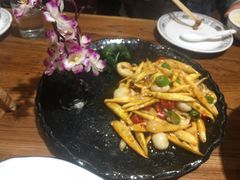 -东来菜馆•手抓海鲜家常菜•海鲜锅贴(鸽子窝店)