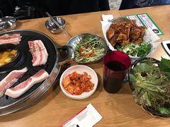 -江南猪肉商会无限续吃(弘大店)
