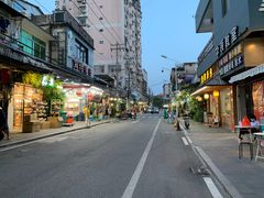 -溪岸路花鸟市场