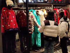-MONCLER(武汉国际广场店)