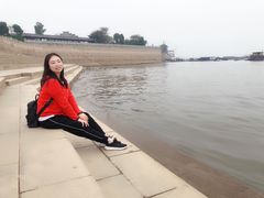 -巴陵广场