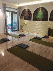 -瑜舍瑜伽连锁教室