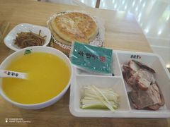 -李连贵熏肉大饼(金隅嘉品Mall店)