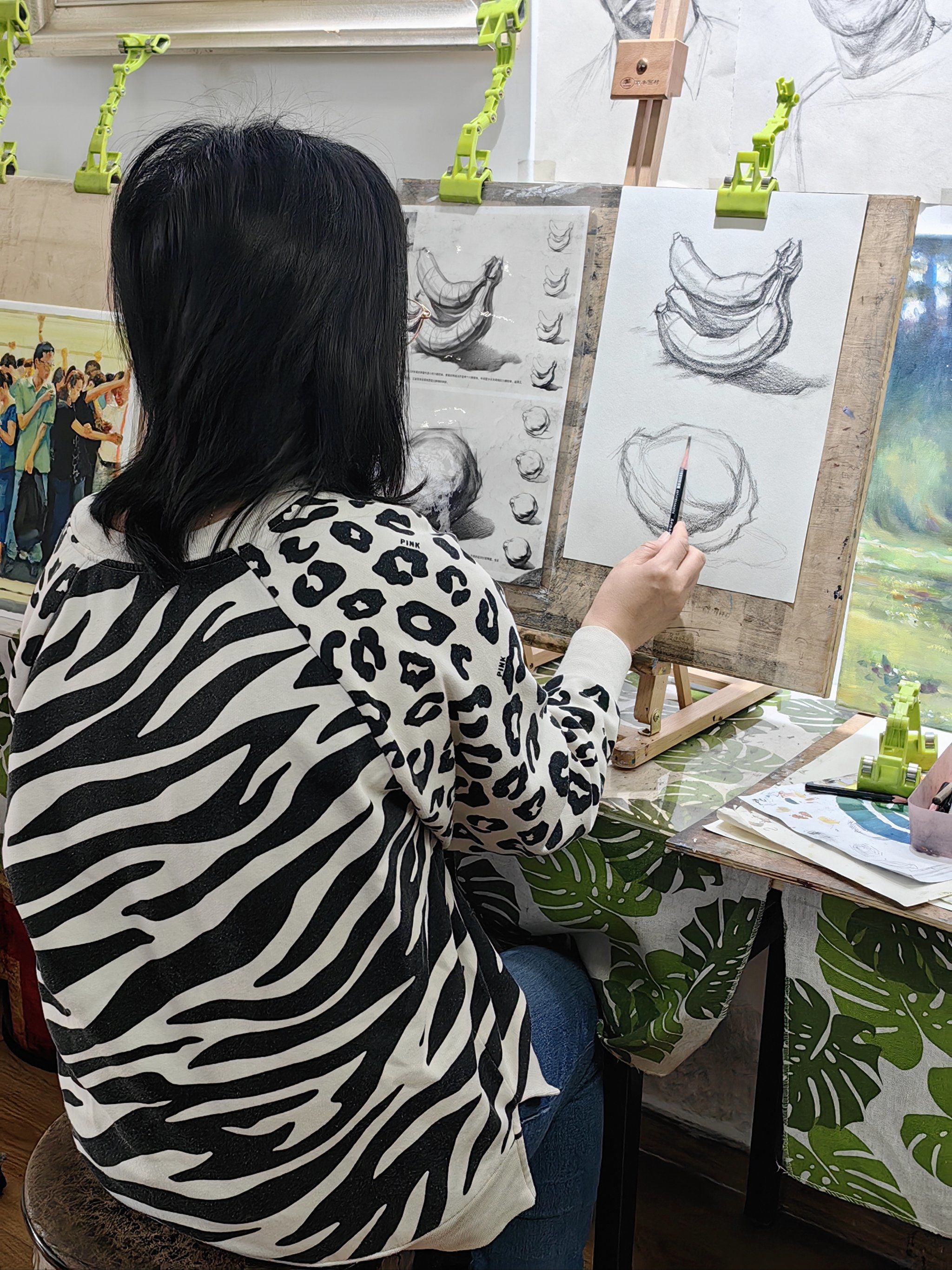 素像画室,成人美术课堂,零基础学画画,央美师资,学院派教学