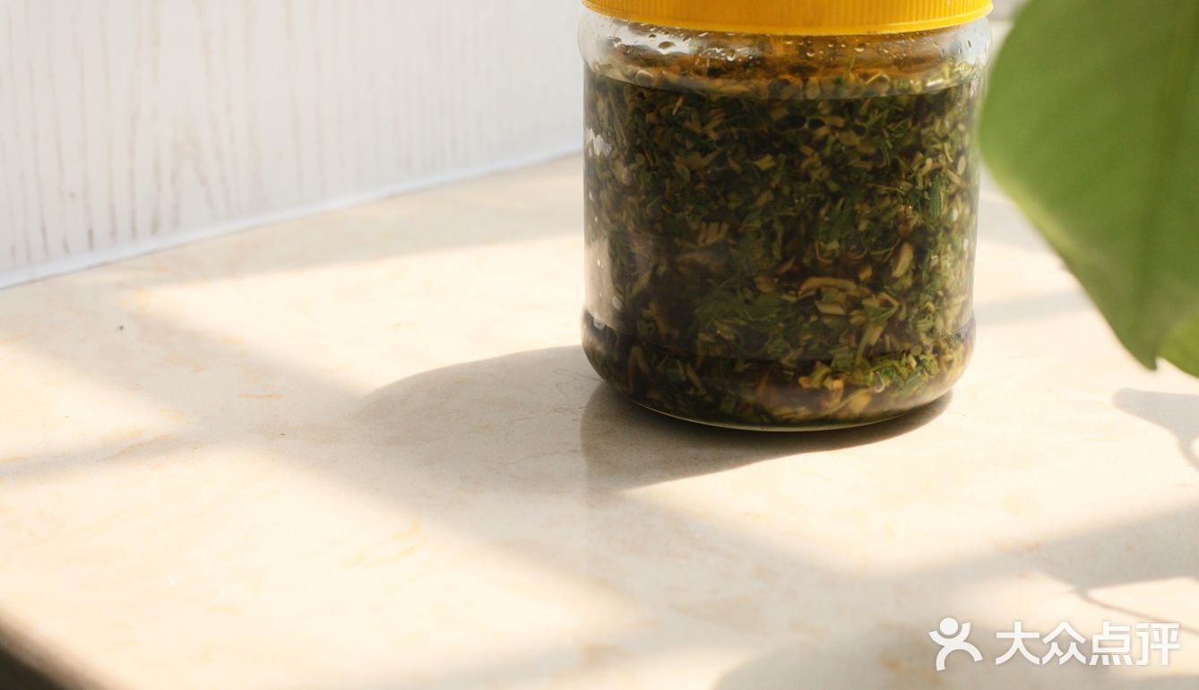 只要撒一点香油和盐就很好吃