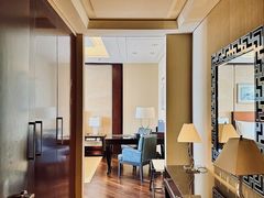 -深圳星河丽思卡尔顿酒店