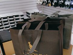 -云柏鞋业(十里堡店)