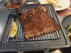 香烤猪颈肉配泰式炒饭-simply thai天泰(长泰广场店)