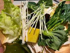 -左庭右院鲜牛肉火锅(金山万达店)